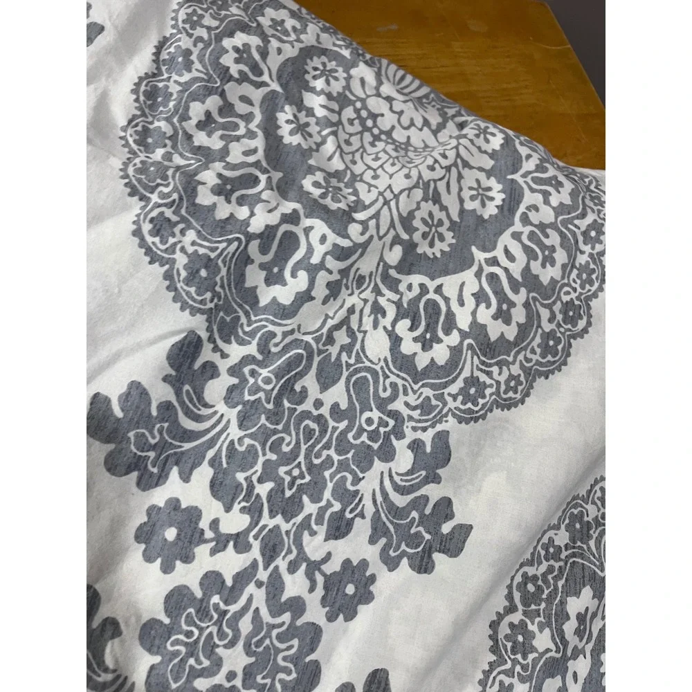 Pottery Barn King Duvet Cover 2 Euro Shams Gray White Damask Medallion Cotton